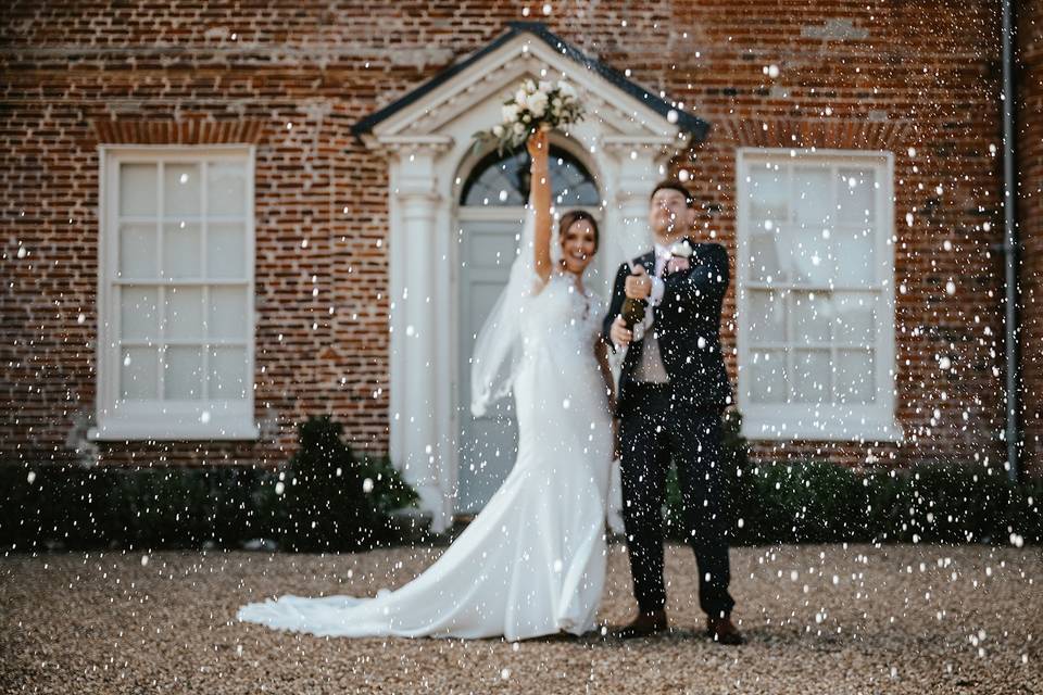 Champagne Spray of Dreams