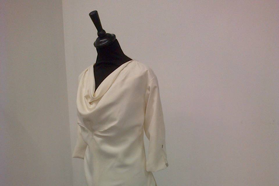 Bespoke silk ttop