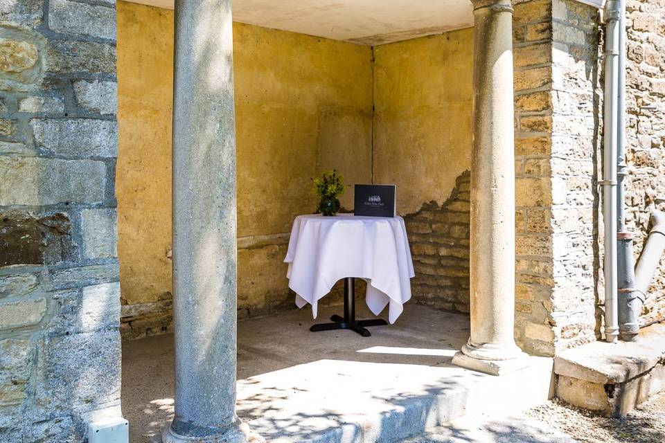 Terrace Alcove