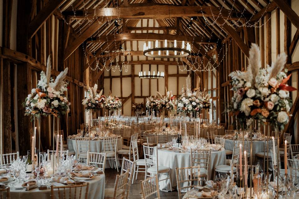 Autumnal tall table flowers