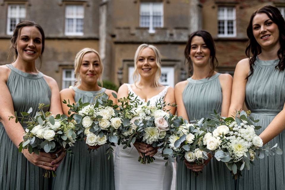 Bride & Bridesmaids