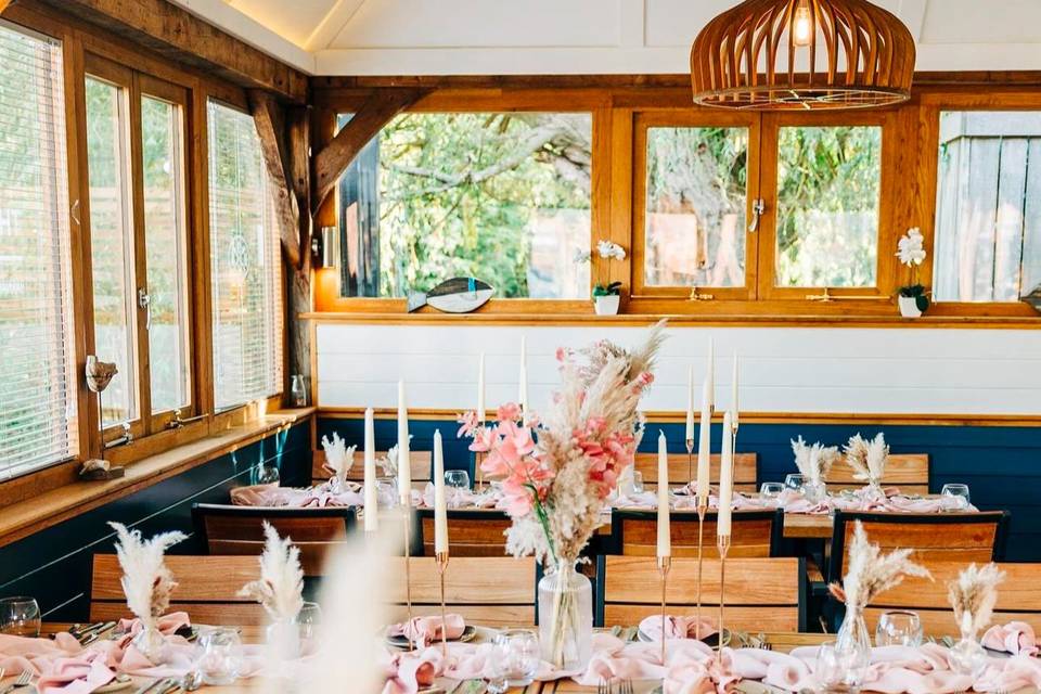 Pink Pampas Styling