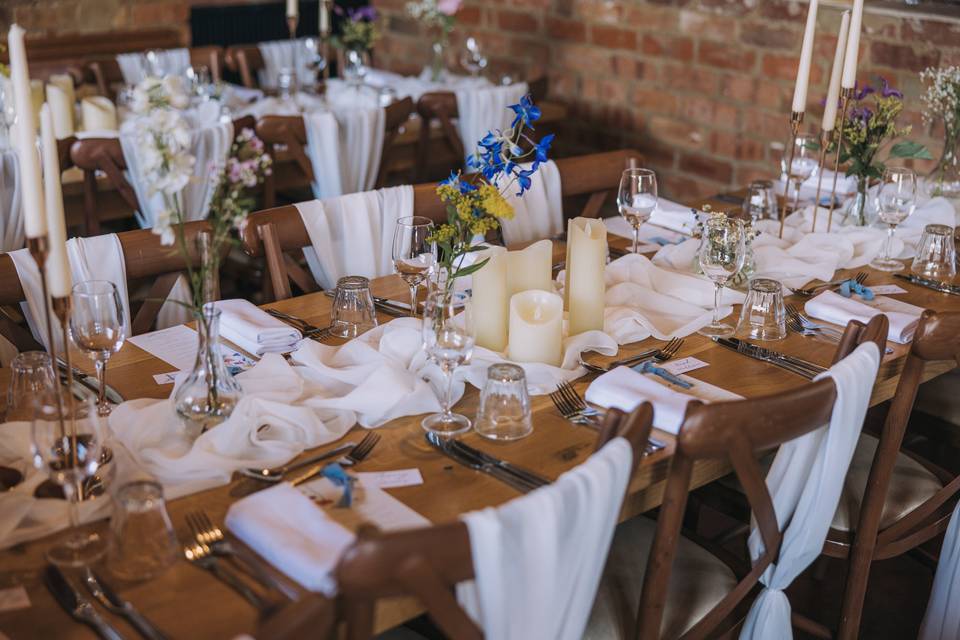 Ivory Chair Drapes and Runners