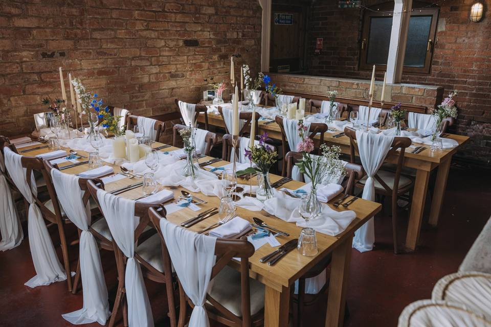 Ivory Chair Drapes & Runners