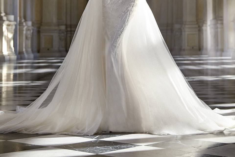 Agatia by Pronovias Privee