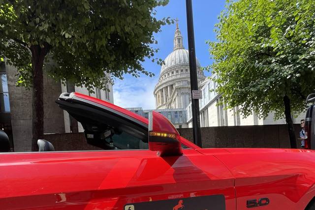 Mustang London St Paul’s.