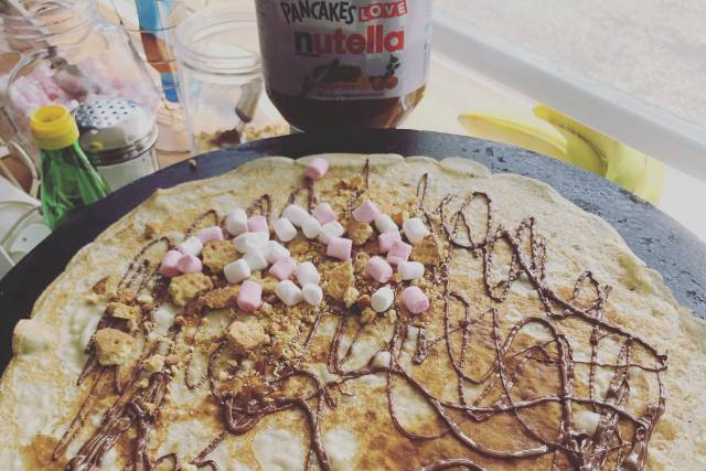 Nutella and marshmallow crepes