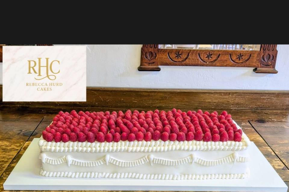 Long cake with fruit