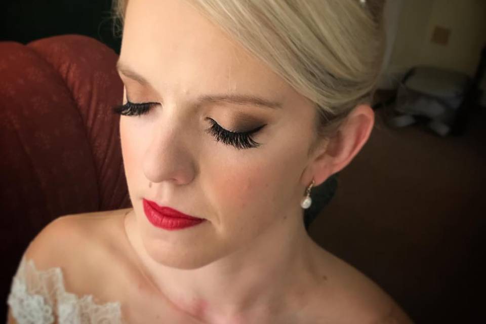 Classic smokey eye and red lip