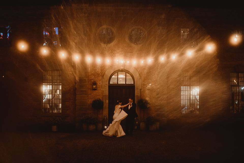 Festoon first dance