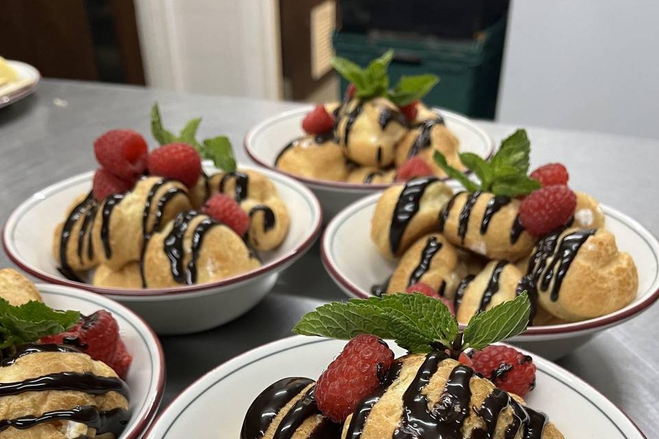 Profiteroles