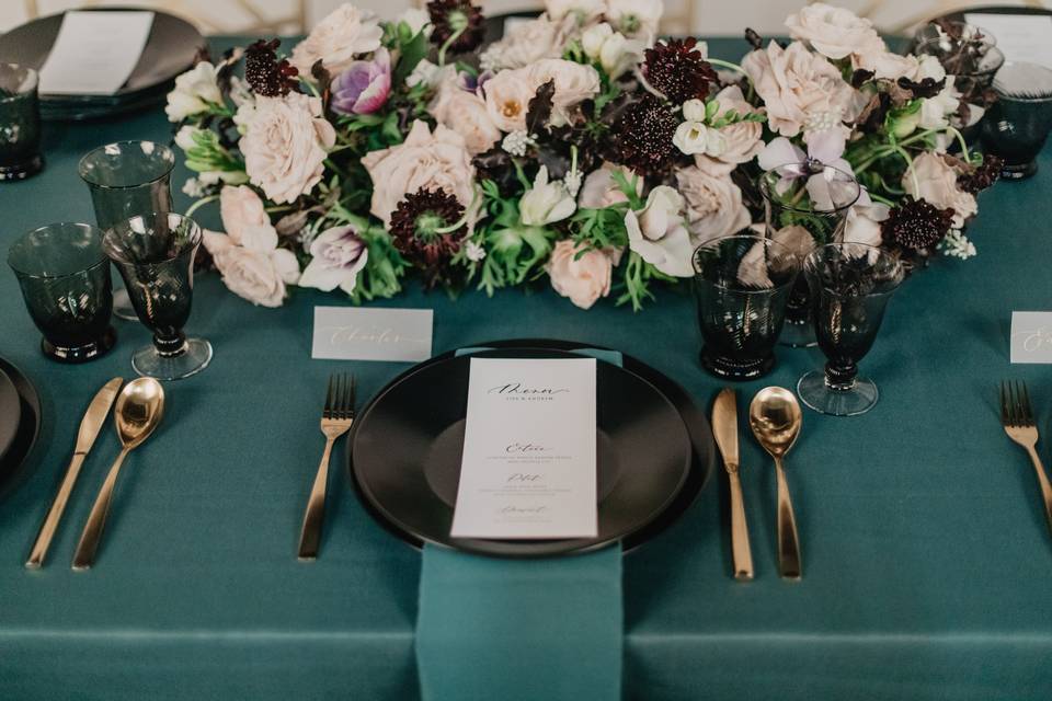 Table setting and decor