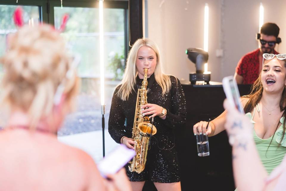 DJ & Sax