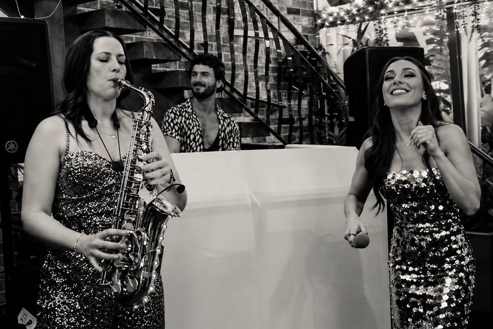 DJ, Sax & Vocalist