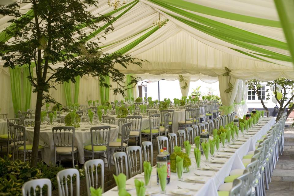 Ivory pleated linings with lime green overlays