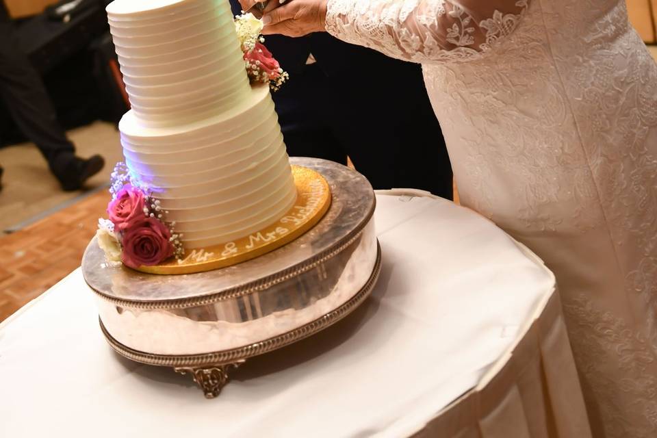 Cake cutting
