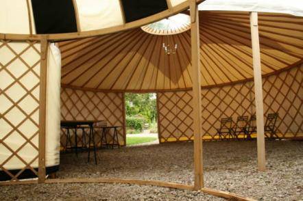 Setting up yurt