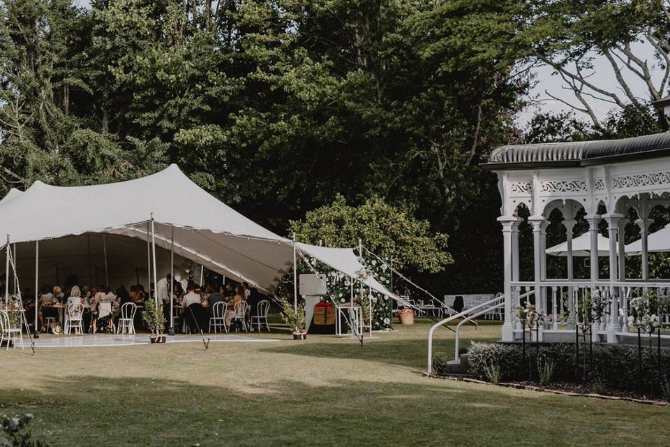 Summer stretch tent