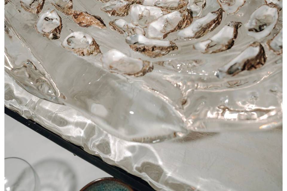 Ice sculpture for oysters