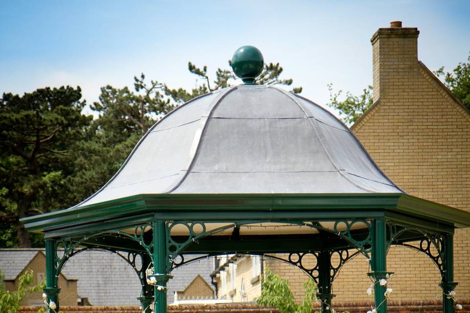 Apsley Suite Gazebo Ceremony 2