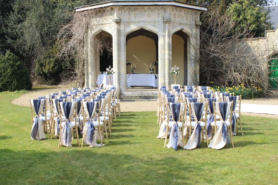 Manor gazebo ceremony