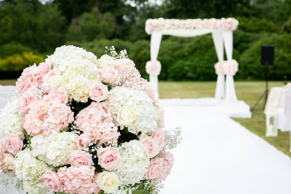 Manor Gardens Chuppah 1