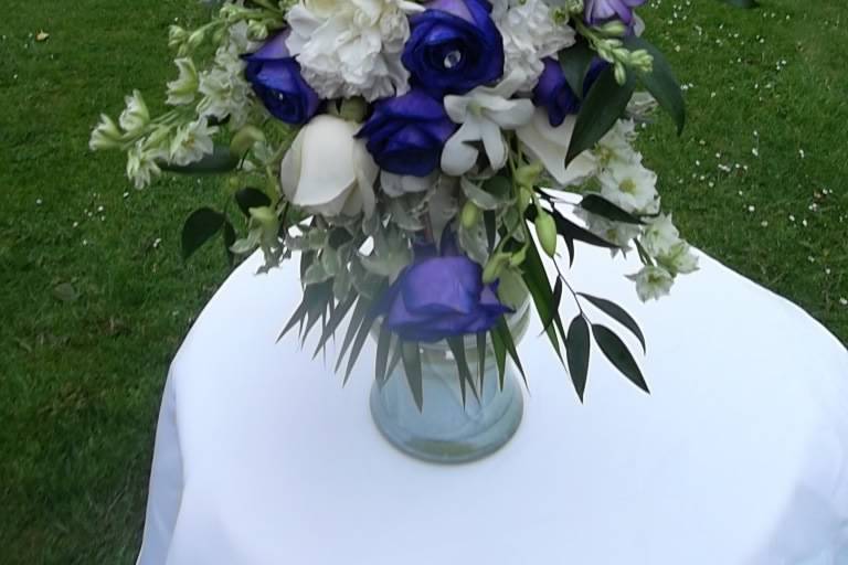 Fresh flower bridal bouquet