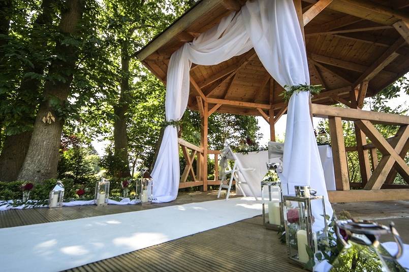 Close up gazebo