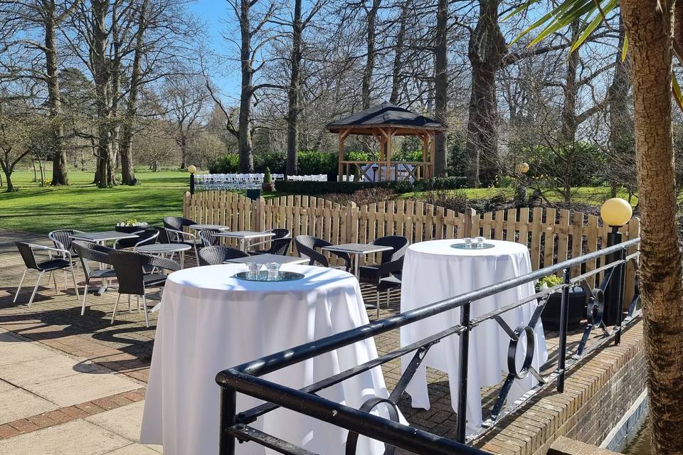 Patio arrival drinks