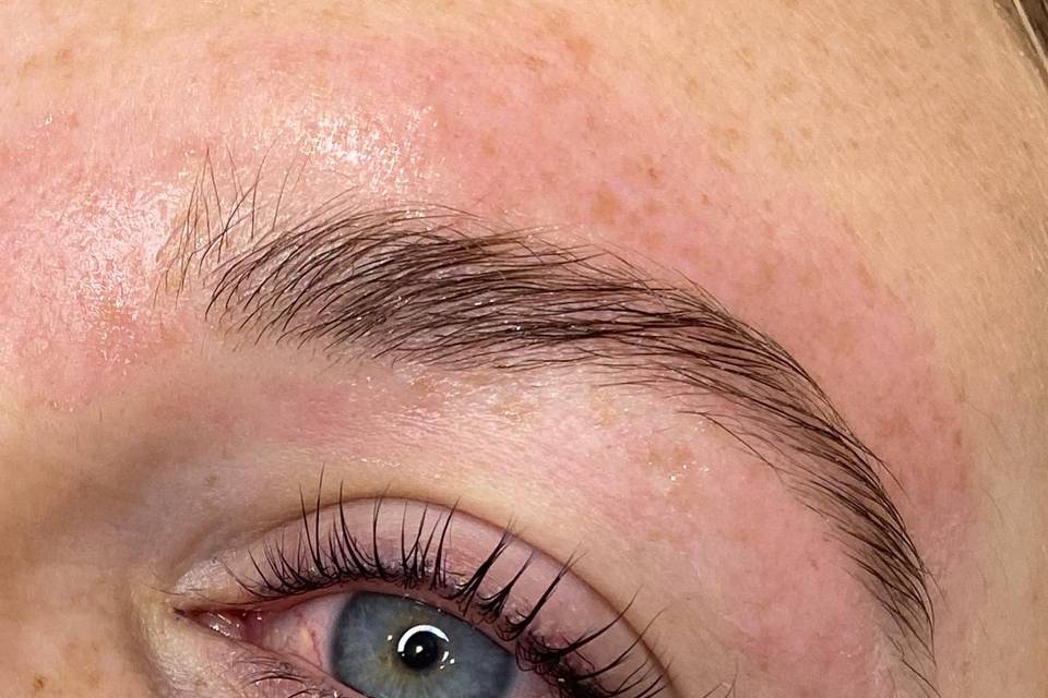 Lash lift and brow lamination