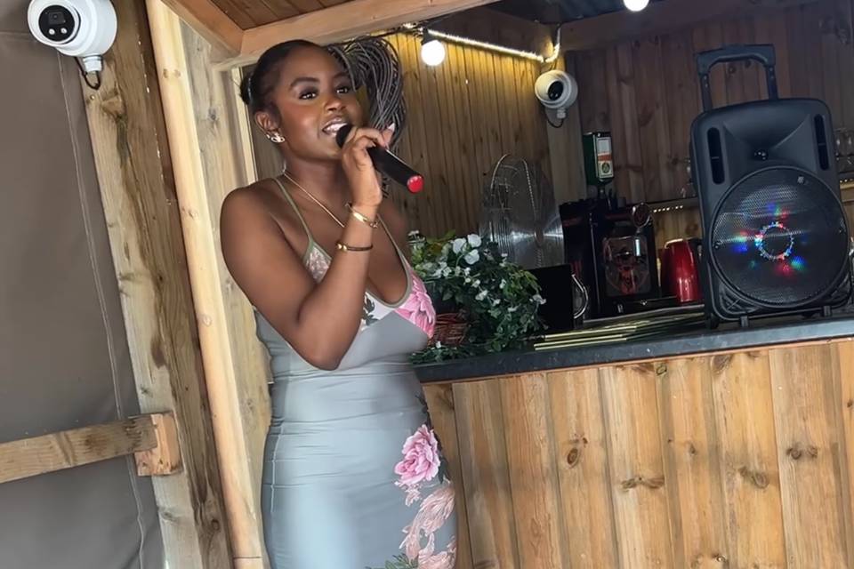 Louanne | Wedding & Events