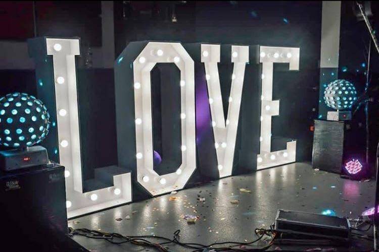 LED love letters