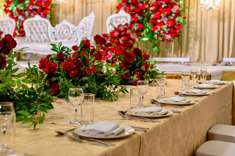 Red Roses Setup
