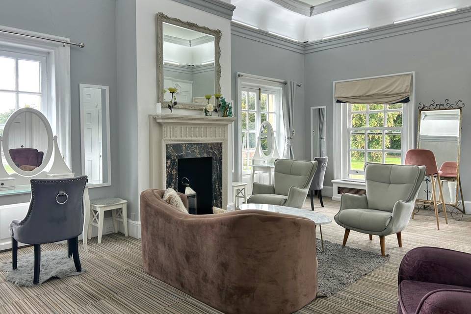 Peony Bridal Preparation room