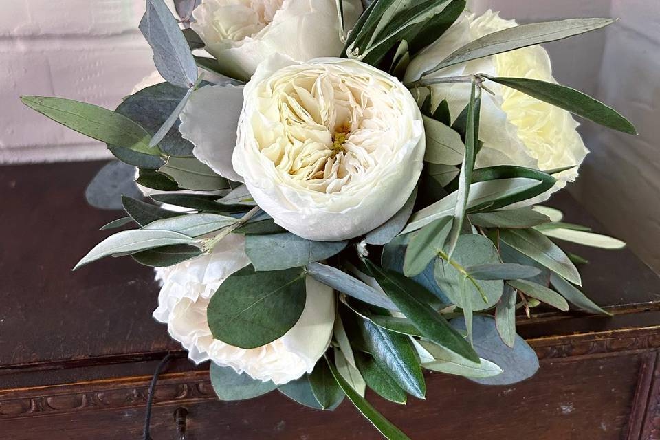 White and green bouquet