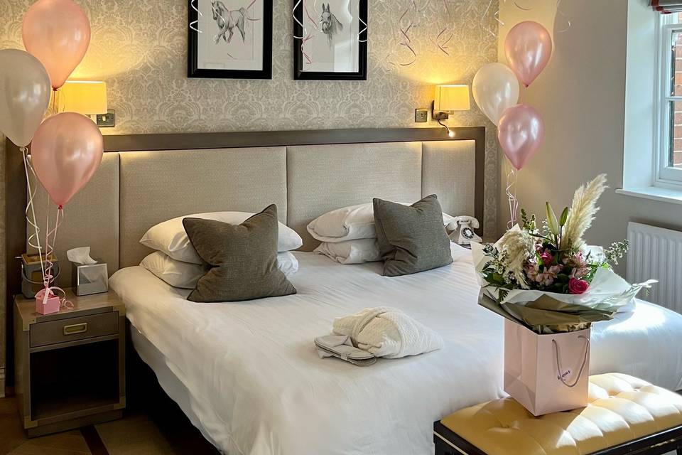 Balloon bedroom set up