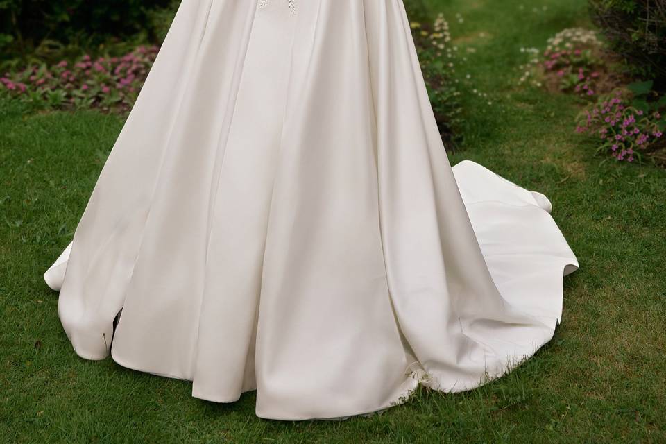 New alone satin beauty