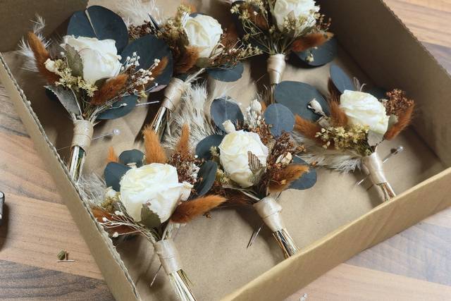 Rust Buttonholes