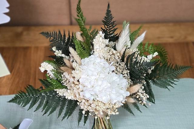 Forest Green & crisp whites