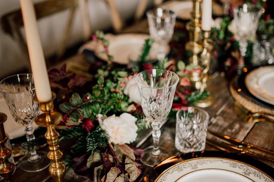 Winter table florals