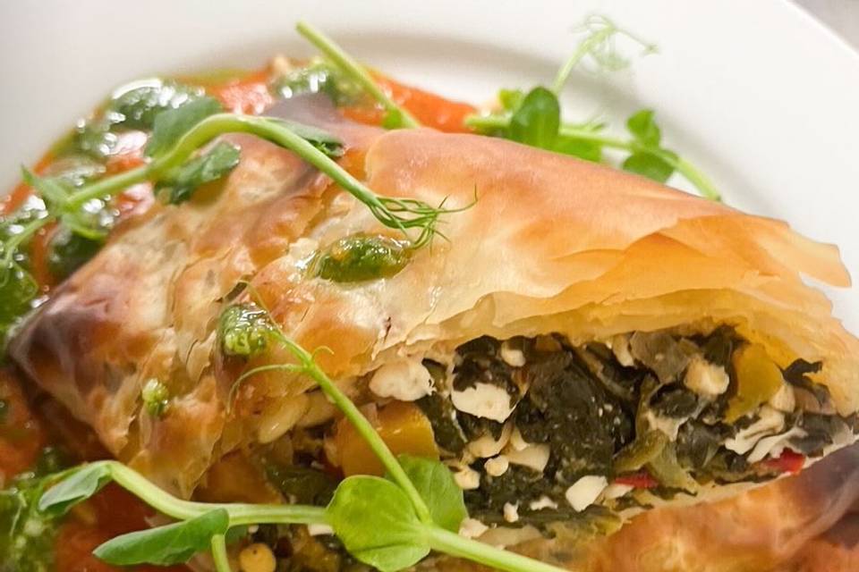 Spinach & feta filo parcel wit