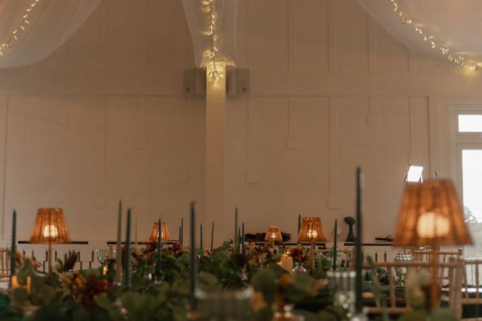 Complete warm winter wedding