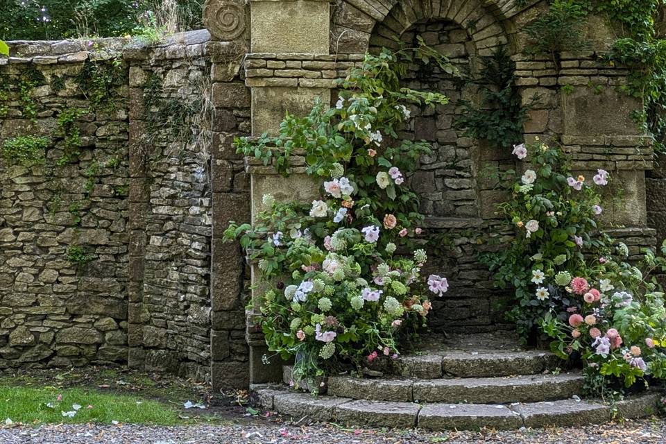 Floral arch installation