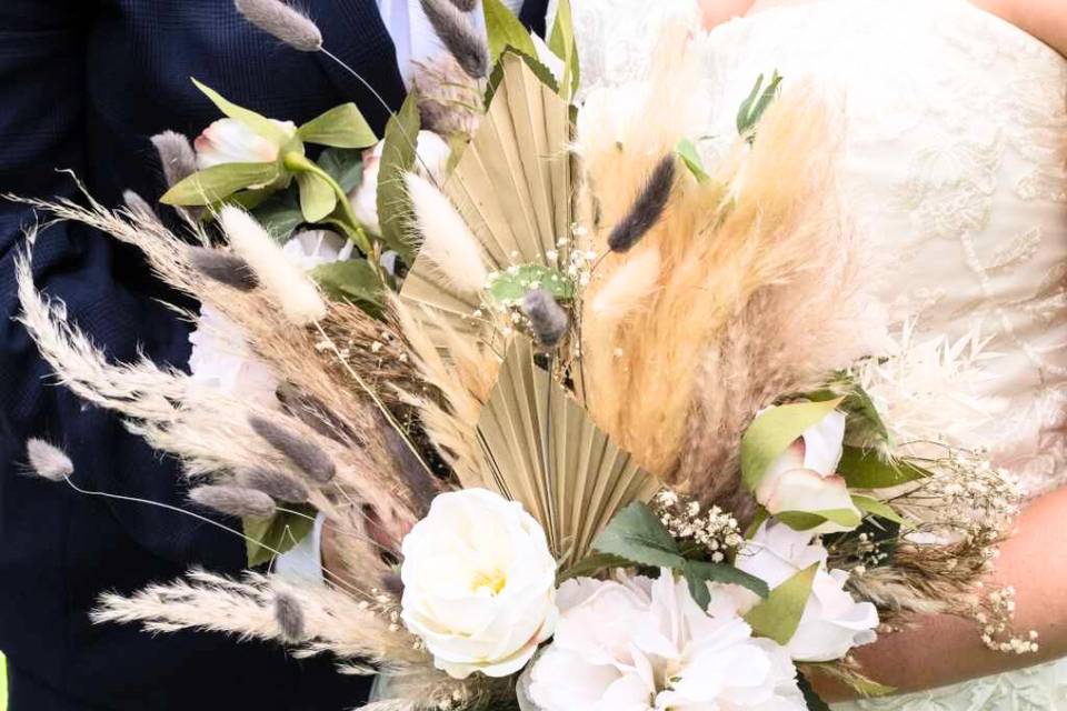 PAMPAS GRASS BRIDAL BOUQUET