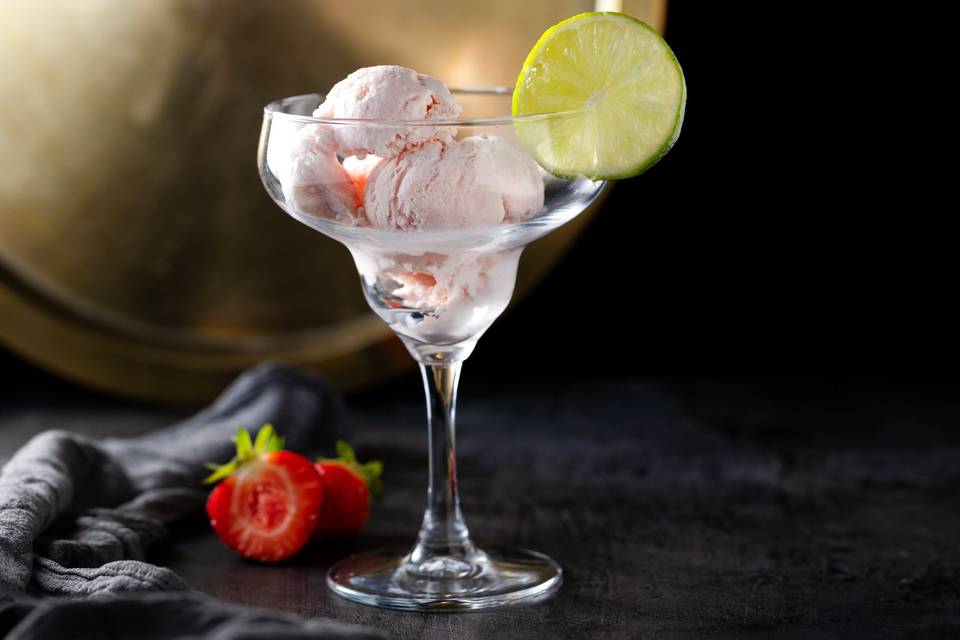 Strawberry daiquiri ice cream