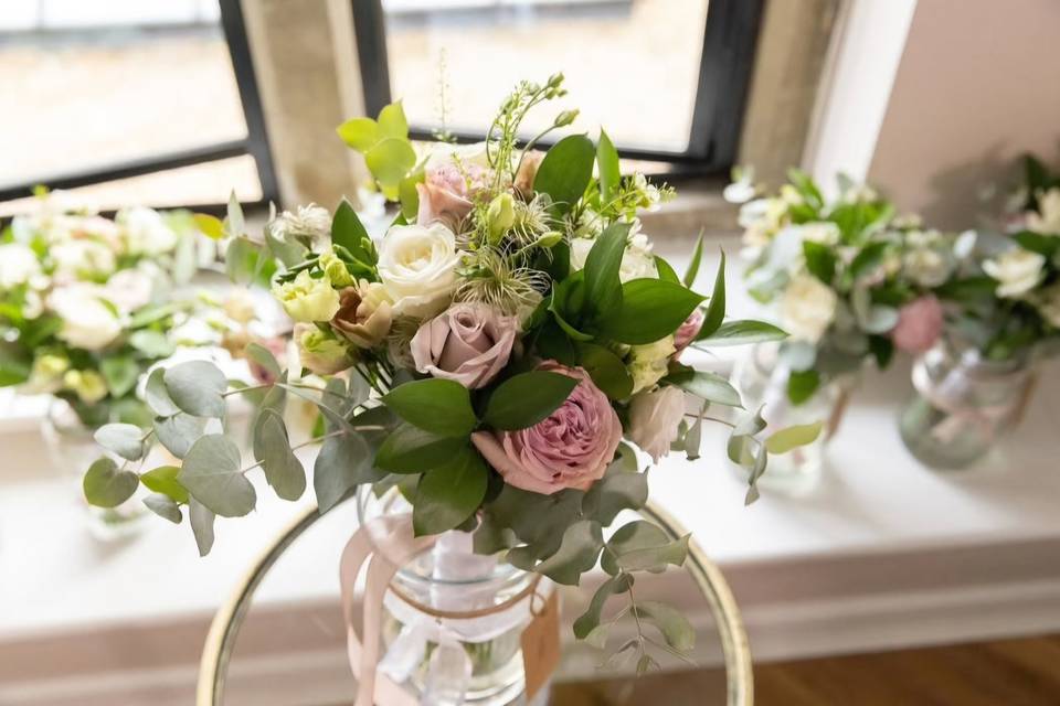 Classic style, luxury Roses