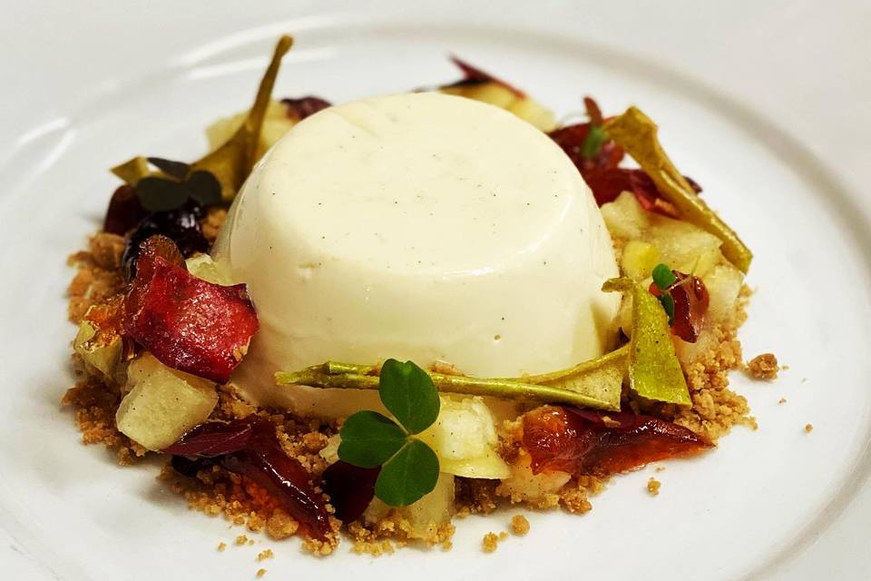 Zero waste apple dessert