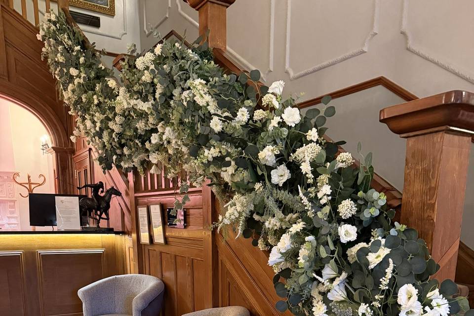 Enchanted stair garland🫶🏽