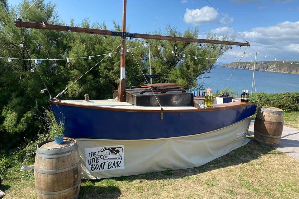 The Little Boat Bar