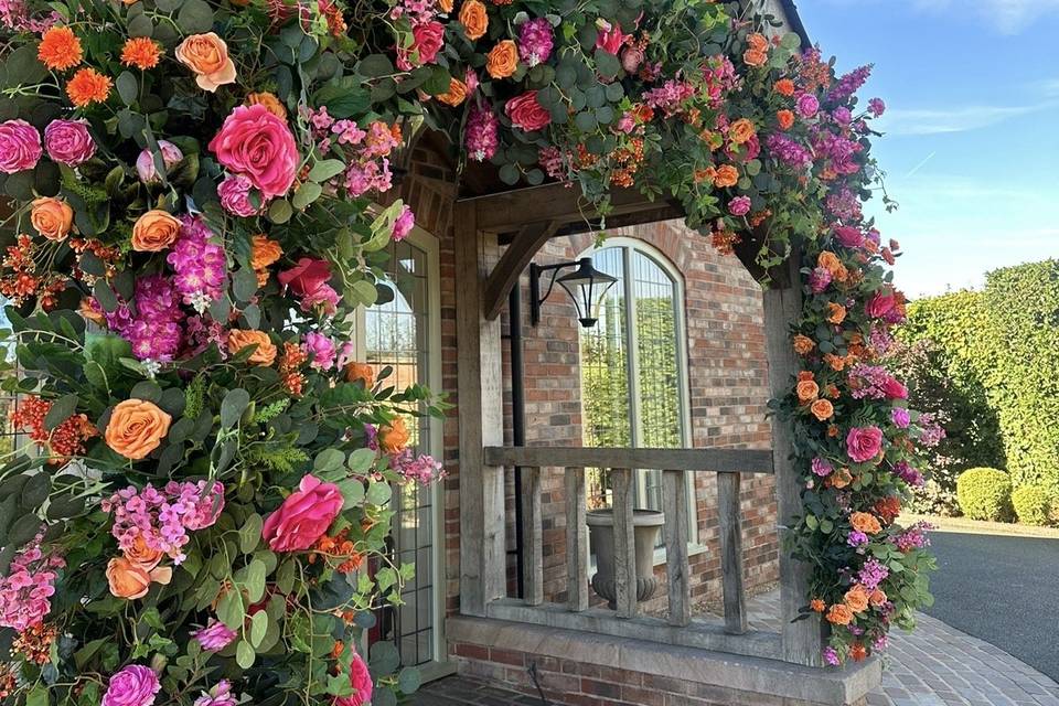 Colourful entrance🩷